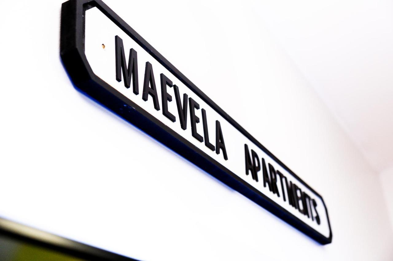 Maevela Apartments - Arcadian Versace Themed Apt ☆ Huge Balcony / Free Parking → Free Netflix -2 Min Walk From Birmingham Hippodrome Theatre, Arcadian, China Town, Sidewalk Club, Gay Village, 5 Mins From New Street Train Station - Birmingham Grand Ce Екстериор снимка